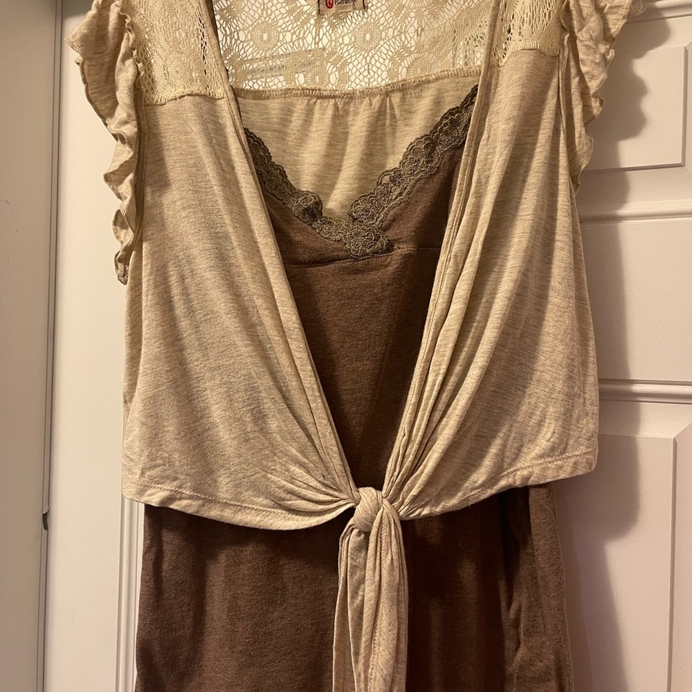 Tank with tie front coverlet